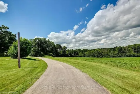 2022 Valens Road N Hamilton ON N0B 2J0