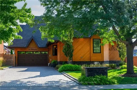 2 Hickory Avenue Hamilton ON L8J 2L3