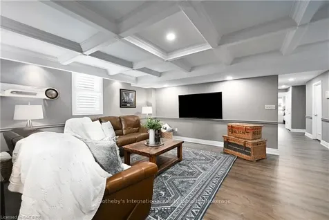 2 Hickory Avenue Hamilton ON L8J 2L3