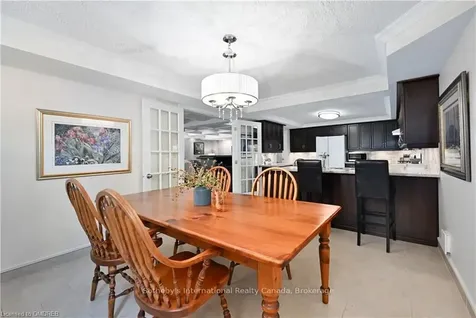 2 Hickory Avenue Hamilton ON L8J 2L3