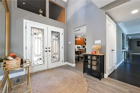 2 Hickory Avenue Hamilton ON L8J 2L3