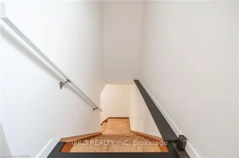 27 Tanglewood Terrace Brantford ON N3R 3R8