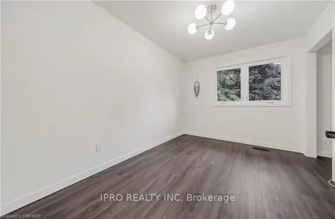 27 Tanglewood Terrace Brantford ON N3R 3R8