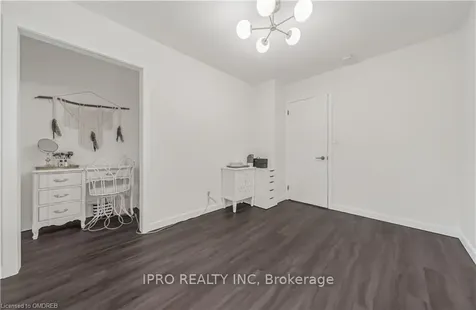 27 Tanglewood Terrace Brantford ON N3R 3R8