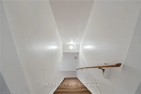 27 Tanglewood Terrace Brantford ON N3R 3R8