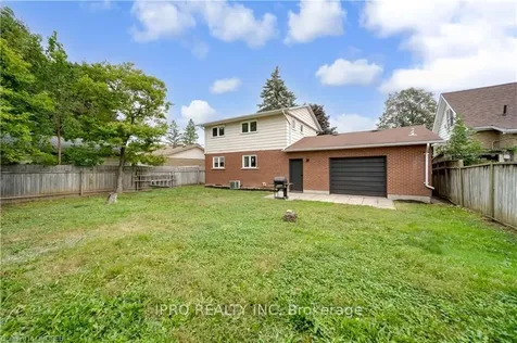 27 Tanglewood Terrace Brantford ON N3R 3R8