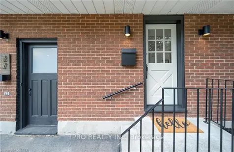 27 Tanglewood Terrace Brantford ON N3R 3R8