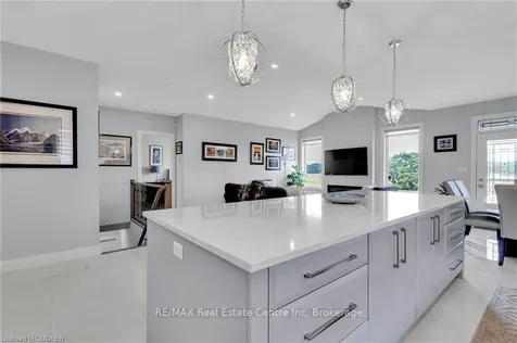 46 Rea Drive Centre Wellington ON N1M 0H5