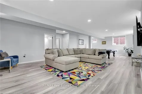 46 Rea Drive Centre Wellington ON N1M 0H5