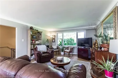 963 Garden Lane Hamilton ON L0R 1V0