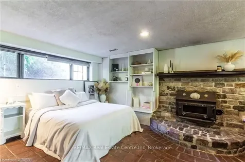 963 Garden Lane Hamilton ON L0R 1V0