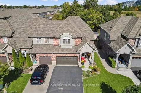 52 Madonna Drive Hamilton ON L9B 0G9
