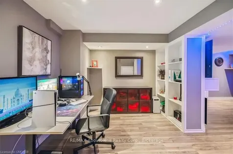 52 Madonna Drive Hamilton ON L9B 0G9