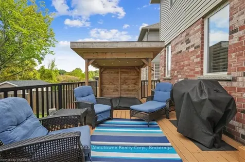 52 Madonna Drive Hamilton ON L9B 0G9