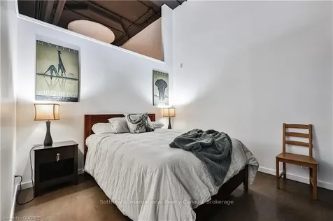 404 King Street N/a W Kitchener ON N2G 2L5