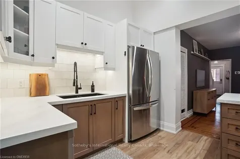 256 Holton Avenue S Hamilton ON L8M 2L9