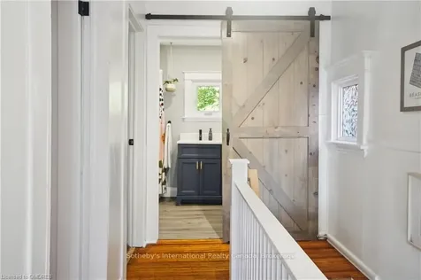 256 Holton Avenue S Hamilton ON L8M 2L9