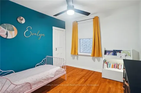 256 Holton Avenue S Hamilton ON L8M 2L9