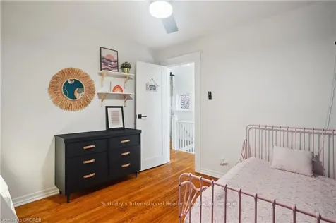 256 Holton Avenue S Hamilton ON L8M 2L9