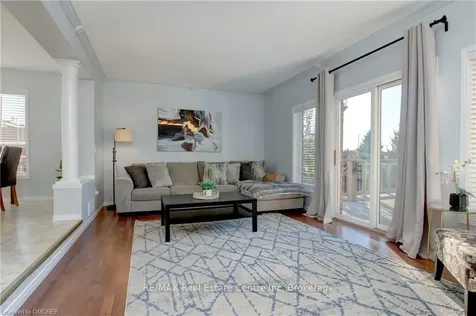 3 Small Court Cambridge ON N1R 8M3