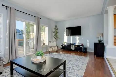 3 Small Court Cambridge ON N1R 8M3