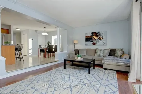 3 Small Court Cambridge ON N1R 8M3