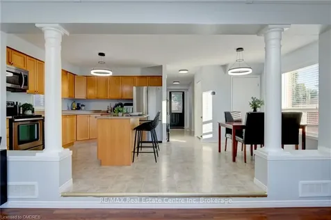 3 Small Court Cambridge ON N1R 8M3