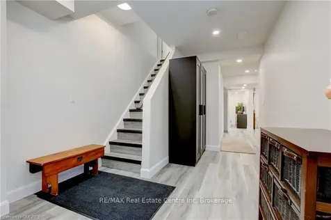 3 Small Court Cambridge ON N1R 8M3