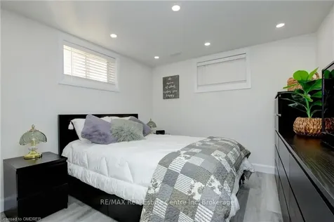 3 Small Court Cambridge ON N1R 8M3