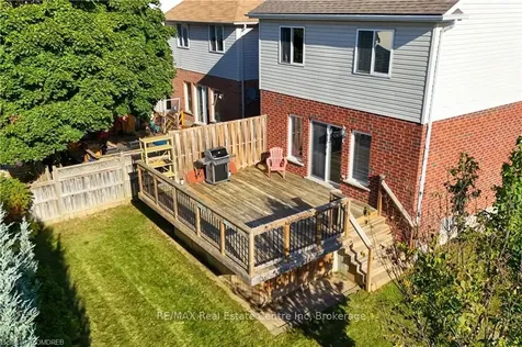 3 Small Court Cambridge ON N1R 8M3