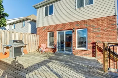 3 Small Court Cambridge ON N1R 8M3