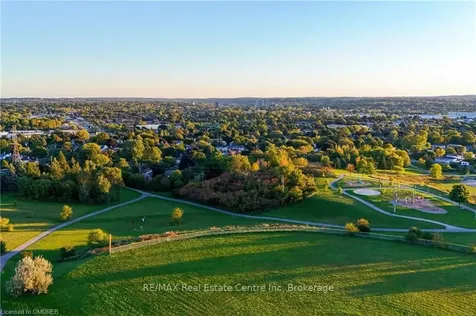 3 Small Court Cambridge ON N1R 8M3