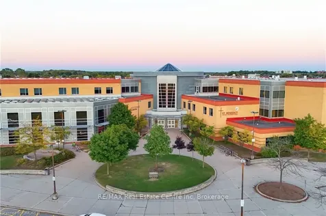 3 Small Court Cambridge ON N1R 8M3