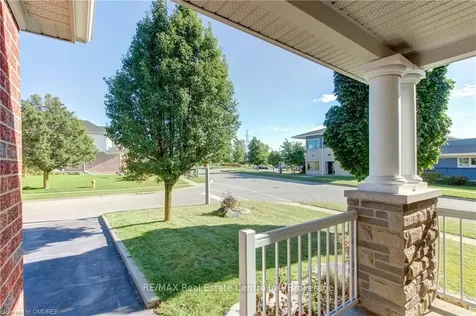 3 Small Court Cambridge ON N1R 8M3