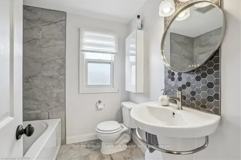 68 Wyngate Avenue Hamilton ON L8G 1T6