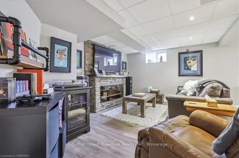 68 Wyngate Avenue Hamilton ON L8G 1T6