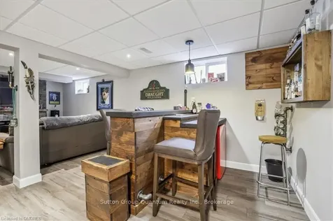 68 Wyngate Avenue Hamilton ON L8G 1T6
