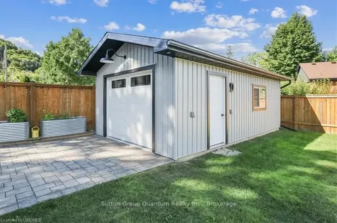 68 Wyngate Avenue Hamilton ON L8G 1T6