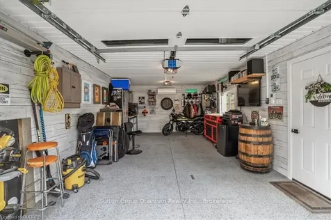 68 Wyngate Avenue Hamilton ON L8G 1T6