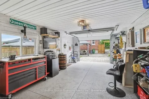 68 Wyngate Avenue Hamilton ON L8G 1T6