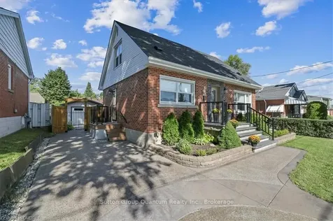 68 Wyngate Avenue Hamilton ON L8G 1T6