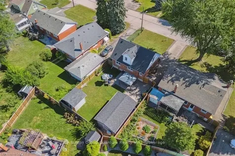 68 Wyngate Avenue Hamilton ON L8G 1T6