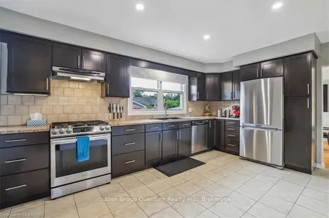 68 Wyngate Avenue Hamilton ON L8G 1T6