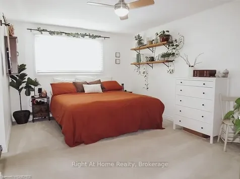 17 Oceanic Drive Hamilton ON L8E 4H3