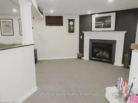 17 Oceanic Drive Hamilton ON L8E 4H3