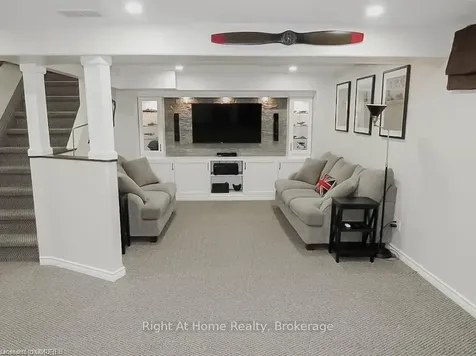 17 Oceanic Drive Hamilton ON L8E 4H3