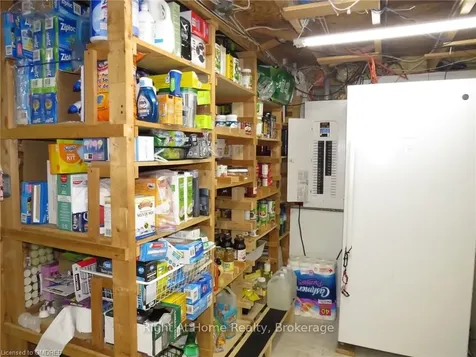 17 Oceanic Drive Hamilton ON L8E 4H3