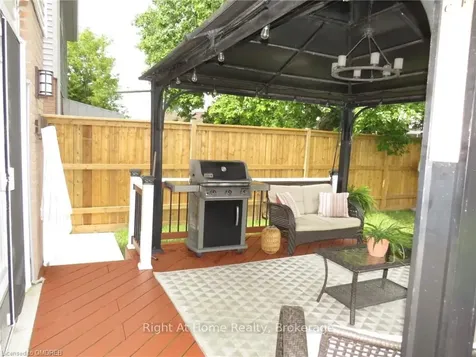 17 Oceanic Drive Hamilton ON L8E 4H3
