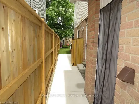 17 Oceanic Drive Hamilton ON L8E 4H3