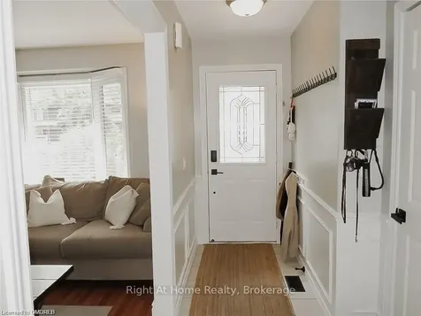 17 Oceanic Drive Hamilton ON L8E 4H3